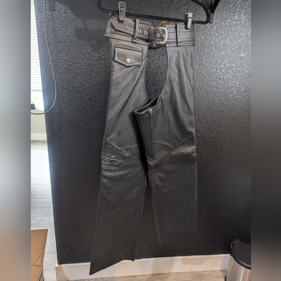 Harley Davidson Woman's Medium Leather Chaps - Picture 2 of 14